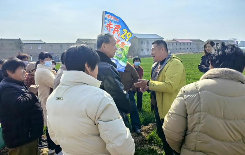 淄博禾丰种业总经理   房锦铭